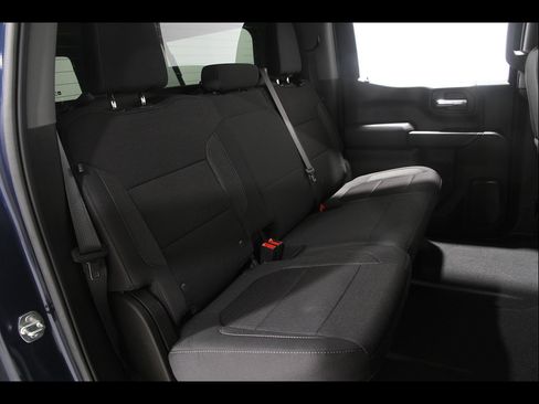 Used 2022 Chevrolet Silverado 1500 LT AWD/4WD image 18