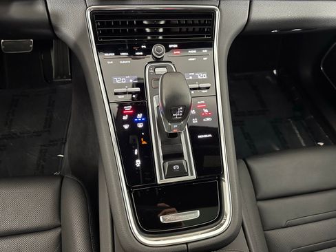 Used 2023 Porsche Panamera 4 Platinum Edition w/ Smoking Package image 17
