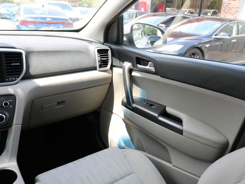 Used 2020 Kia Sportage LX FWD image 22