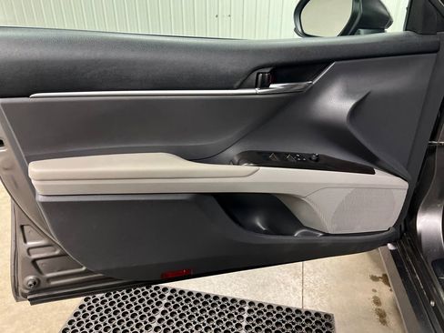 Used 2023 Toyota Camry LE image 14