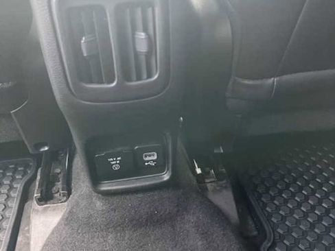 Used 2019 Jeep Compass Trailhawk w/ Cold Weather Group image 17