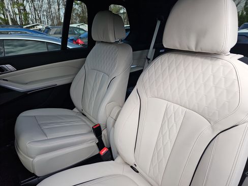 New 2026 BMW X7 xDrive40i w/ M Sport Package image 15
