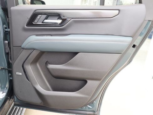 New 2026 GMC Yukon AT4 w/ AT4 Premium Plus Package AWD/4WD image 41