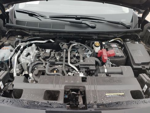New 2026 Nissan Kicks SR FWD image 31