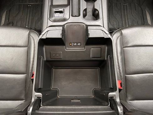 Used 2024 GMC Sierra 3500 Denali w/ Denali Reserve Package image 30