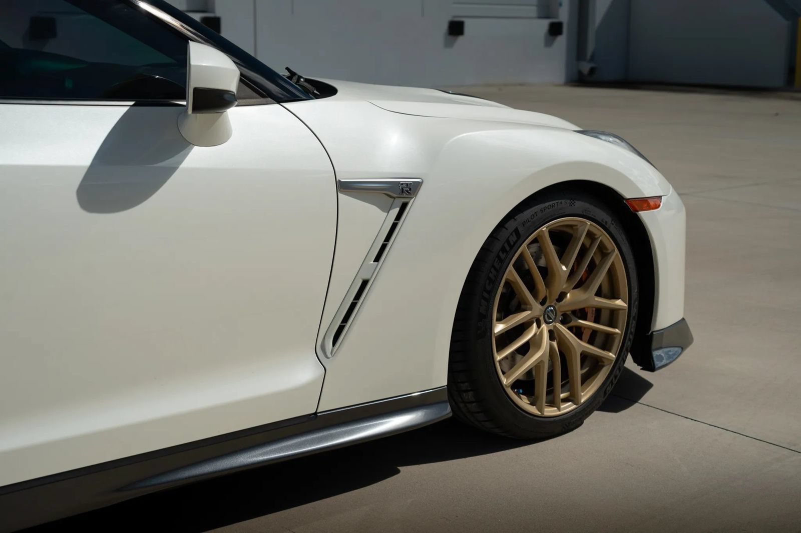 Used 2017 Nissan GT-R Premium w/ Premium Interior Package AWD/4WD image 82
