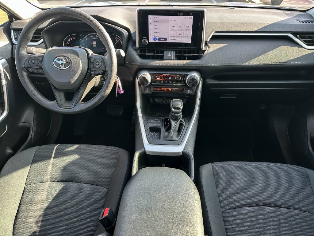 Used 2024 Toyota RAV4 LE FWD image 11