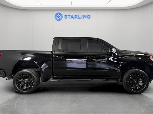Used 2025 Chevrolet Silverado 1500 RST w/ Convenience Package II AWD/4WD image 11