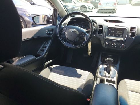 Used 2017 Kia Forte S FWD image 14