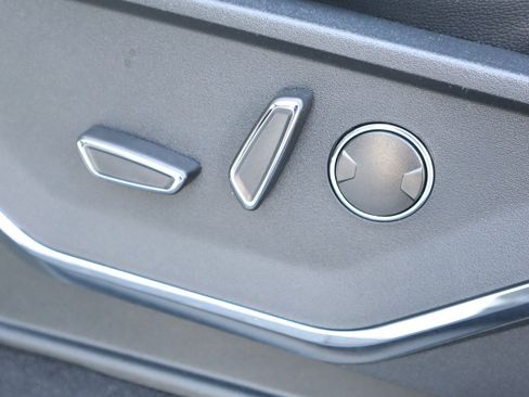 New 2023 Ford F150 Lariat w/ Equipment Group 502A High image 35