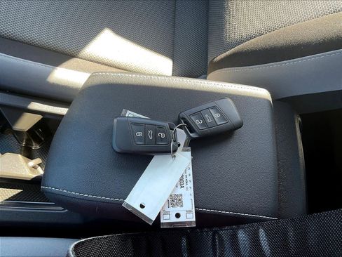 Used 2023 Volkswagen Taos S image 29