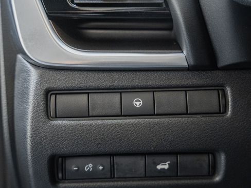 Used 2021 Nissan Rogue SV w/ Premium Package image 42