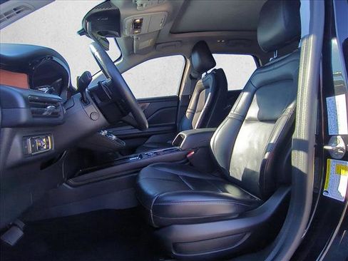 Used 2021 Lincoln Corsair Reserve w/ Equipment Group 201A image 16