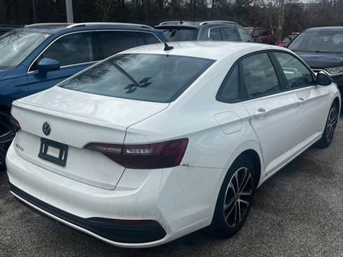 Used 2023 Volkswagen Jetta Sport image 1