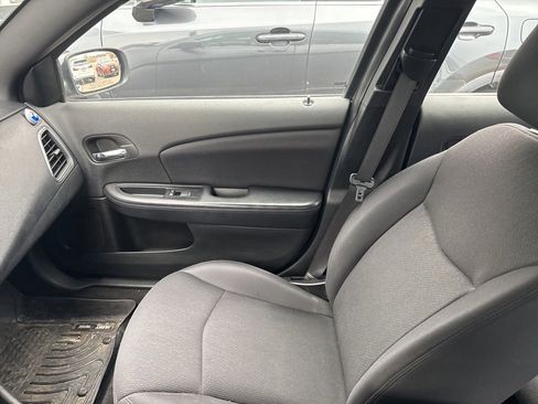 Used 2013 Chrysler 200 LX image 10