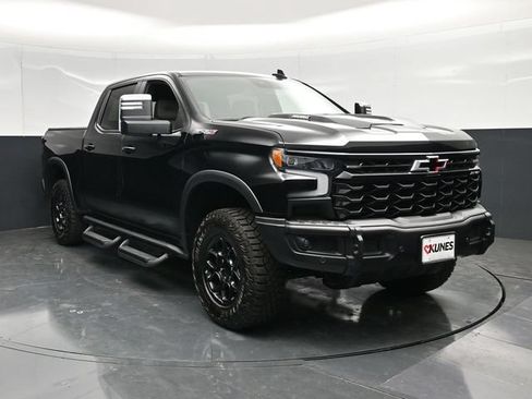 Used 2024 Chevrolet Silverado 1500 ZR2 w/ ZR2 Bison Edition AWD/4WD image 6