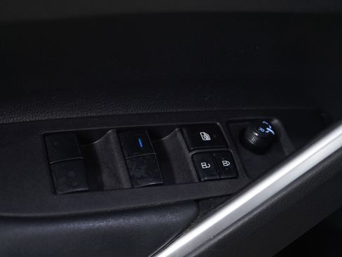 Used 2022 Toyota Corolla Cross XLE image 22