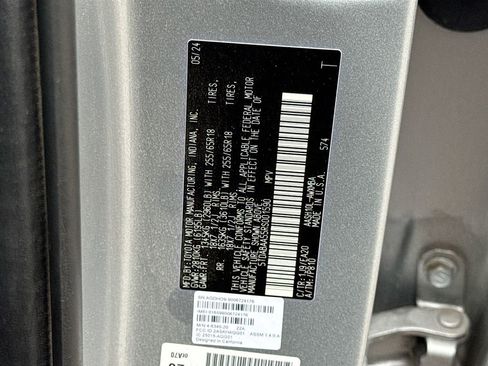 Used 2024 Toyota Grand Highlander XLE FWD image 32