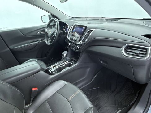 Used 2023 Chevrolet Equinox Premier image 12