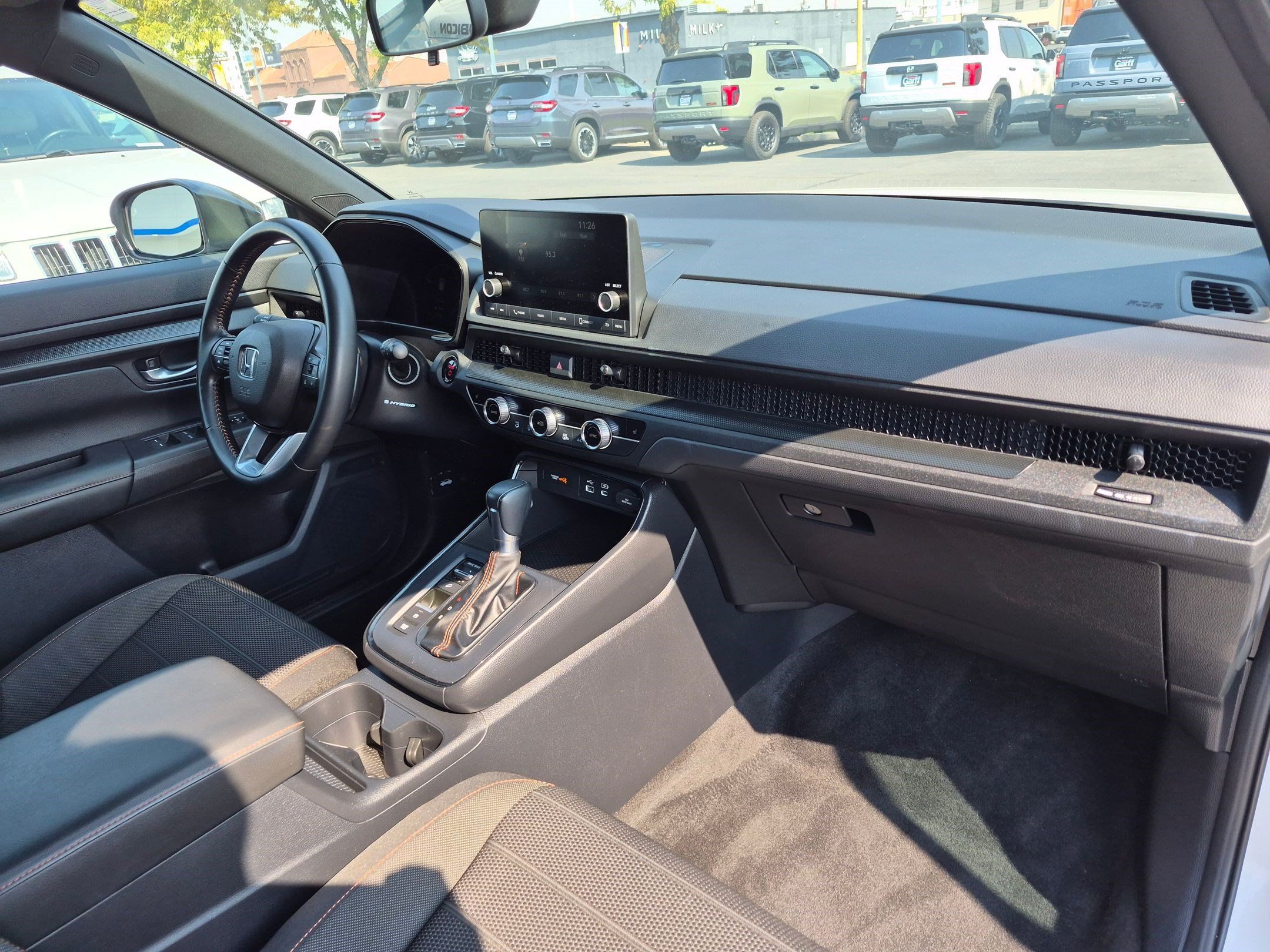 Used 2025 Honda CR-V Sport image 32