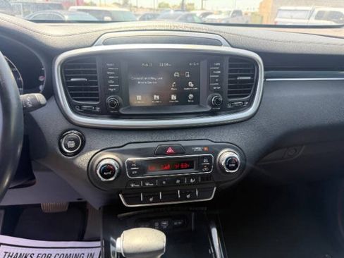 Used 2019 Kia Sorento EX FWD image 13