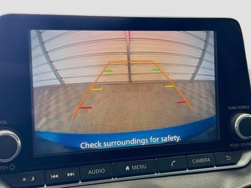 Used 2020 Nissan Sentra SV FWD image 16
