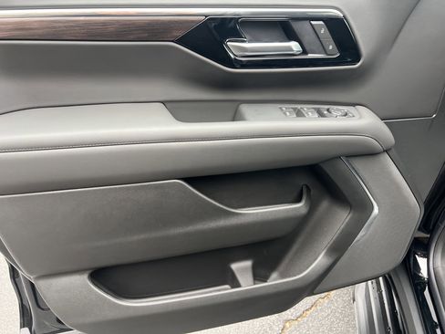 New 2026 Chevrolet Tahoe LS image 14