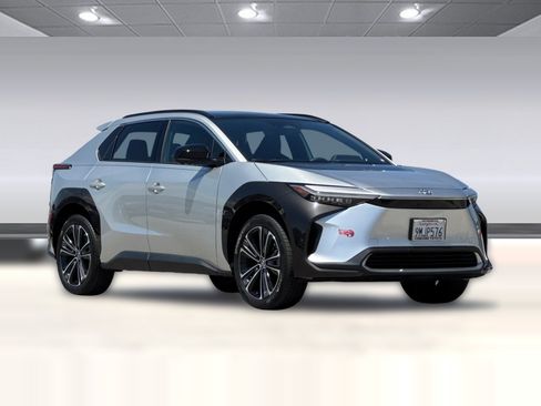 Certified 2024 Toyota bZ4X AWD w/ Weather Package image 7