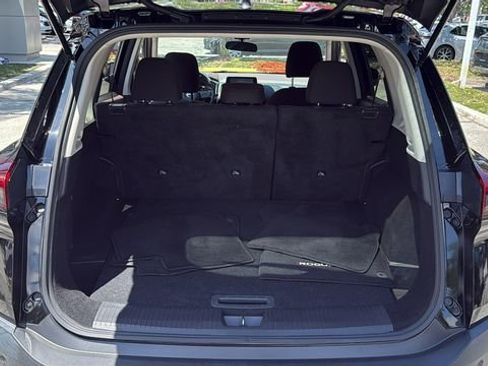 Used 2023 Nissan Rogue S AWD/4WD image 8