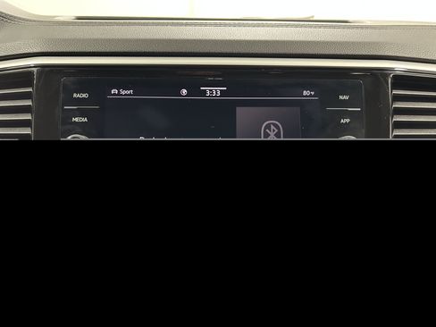 Used 2023 Volkswagen Atlas SEL R-Line AWD/4WD image 6