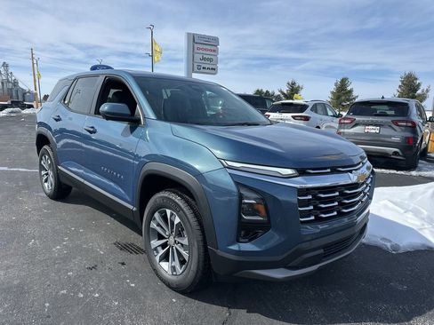 New 2026 Chevrolet Equinox LT w/ Convenience Package II image 2