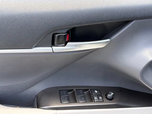 Used 2023 Toyota Camry LE FWD image 4
