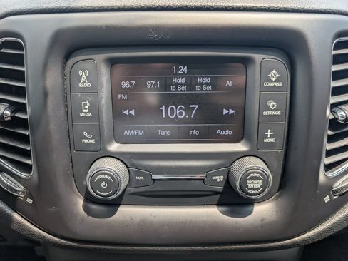 Used 2018 Jeep Compass Sport FWD image 13