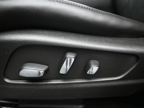 Used 2017 Cadillac XT5 Luxury w/ LPO, Wheel Lock Package image 14