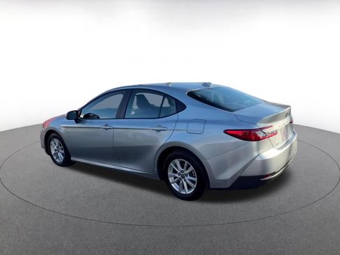 Used 2025 Toyota Camry LE image 10