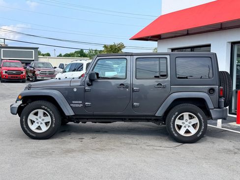 Used 2017 Jeep Wrangler Unlimited Sport w/ Quick Order Package 24S AWD/4WD image 3