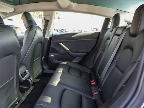 Used 2021 Tesla Model 3 Standard Range Plus RWD image 19