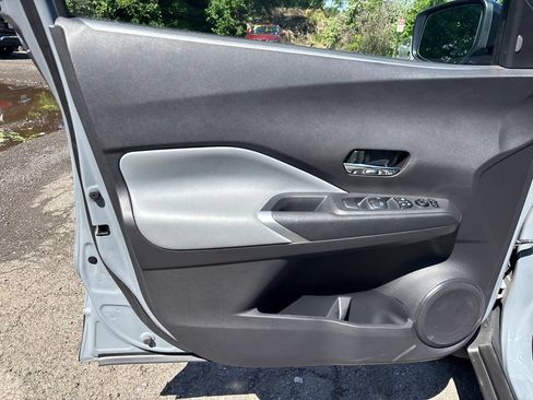 Used 2024 Nissan Kicks SR w/ SR Premium Package FWD image 14