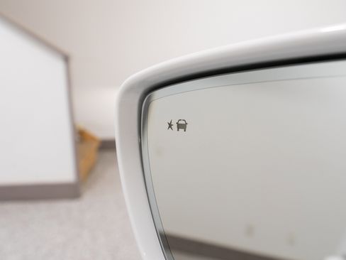 Used 2020 Buick Enclave Essence w/ Sound and Sites Package image 13