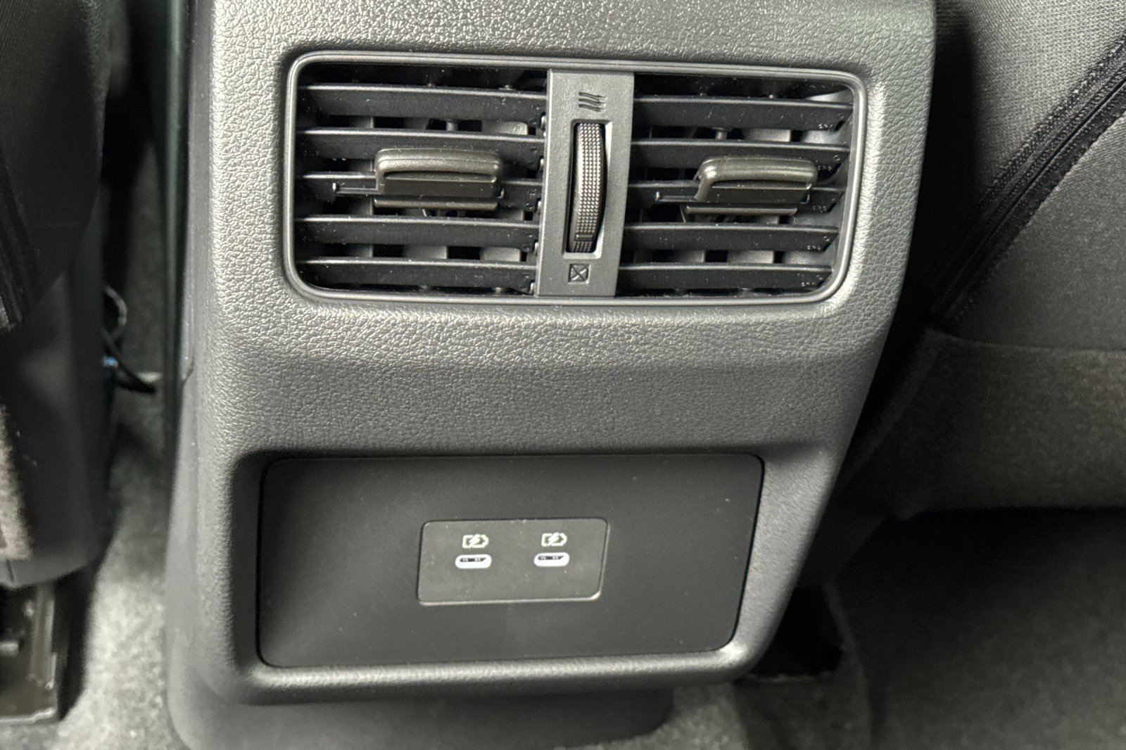 Used 2026 Nissan Rogue SV FWD image 15