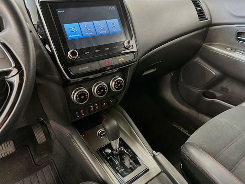 Used 2024 Mitsubishi Outlander Sport SE image 25