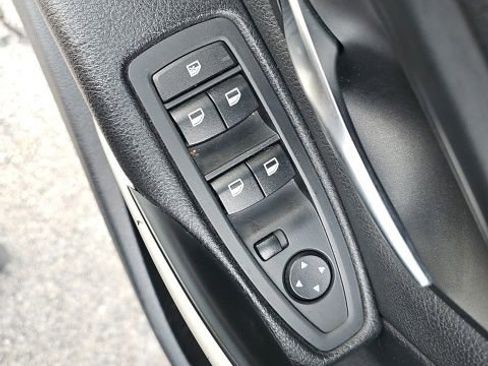 Used 2015 BMW 320i Sedan image 30