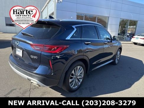 Certified 2023 INFINITI QX50 Luxe image 3