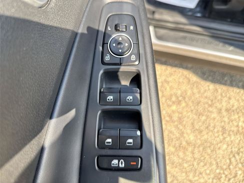 Used 2022 Hyundai Santa Fe SEL w/ Convenience + Premium Package FWD image 13