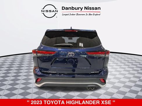 Used 2023 Toyota Highlander XSE AWD/4WD image 4