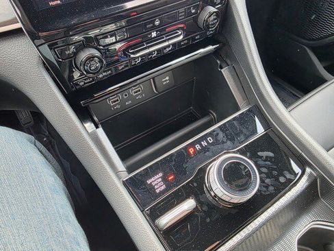 New 2025 Jeep Grand Cherokee L Limited w/ Trailer Tow Package image 20