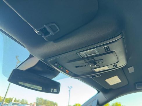 New 2025 Chevrolet Suburban Premier AWD/4WD image 22