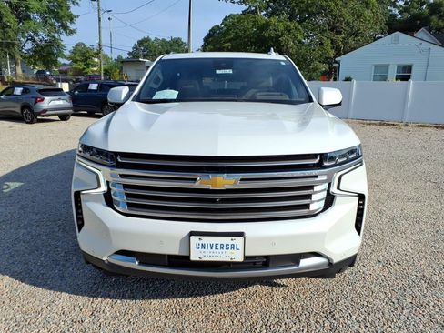 Used 2024 Chevrolet Suburban High Country w/ Premium Package AWD/4WD image 2