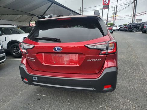 Used 2025 Subaru Outback Premium image 7