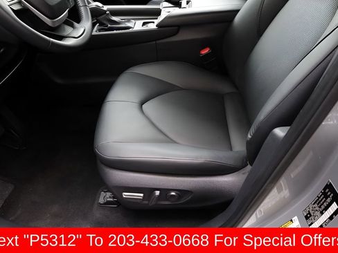 Certified 2025 Toyota Grand Highlander AWD image 19